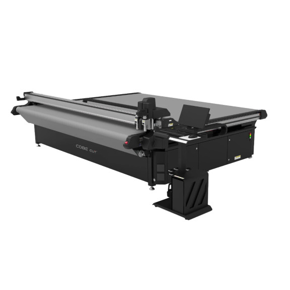 Ploter tnący stołowy 3200 × 3000 mm – COBE GK-3230